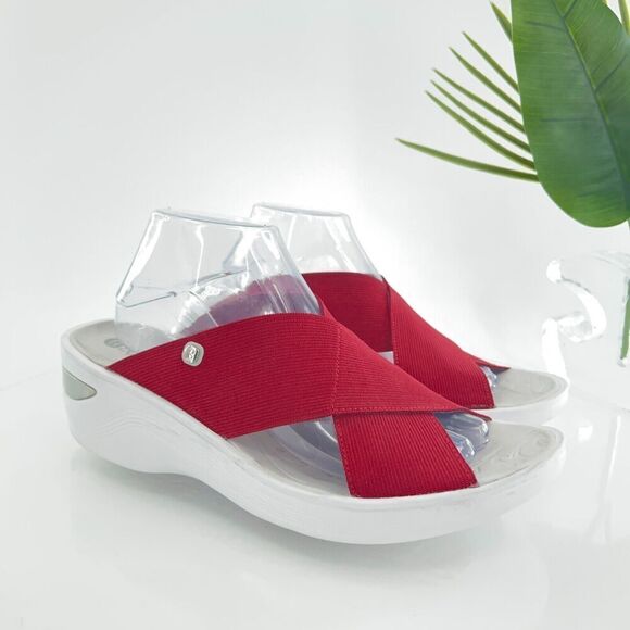Bzees Women's Desire Sandals 11 Wedge Heel Slip On Red Textile Casual - Picture 1 of 13